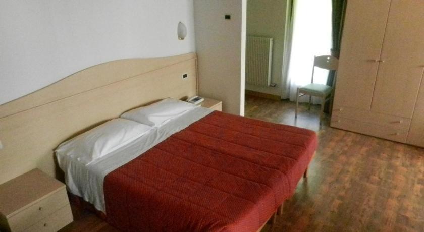 Maffei Hotel Pinzolo Room photo